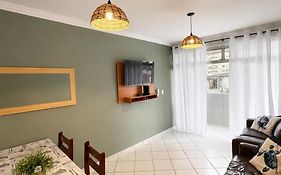 Apartamento uma Quadra da Praia das Astúrias